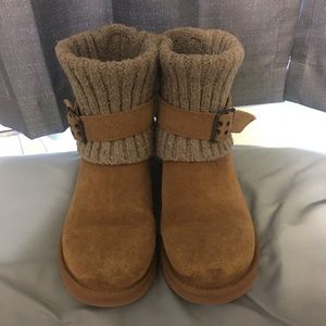 Tan Cambridge Uggs